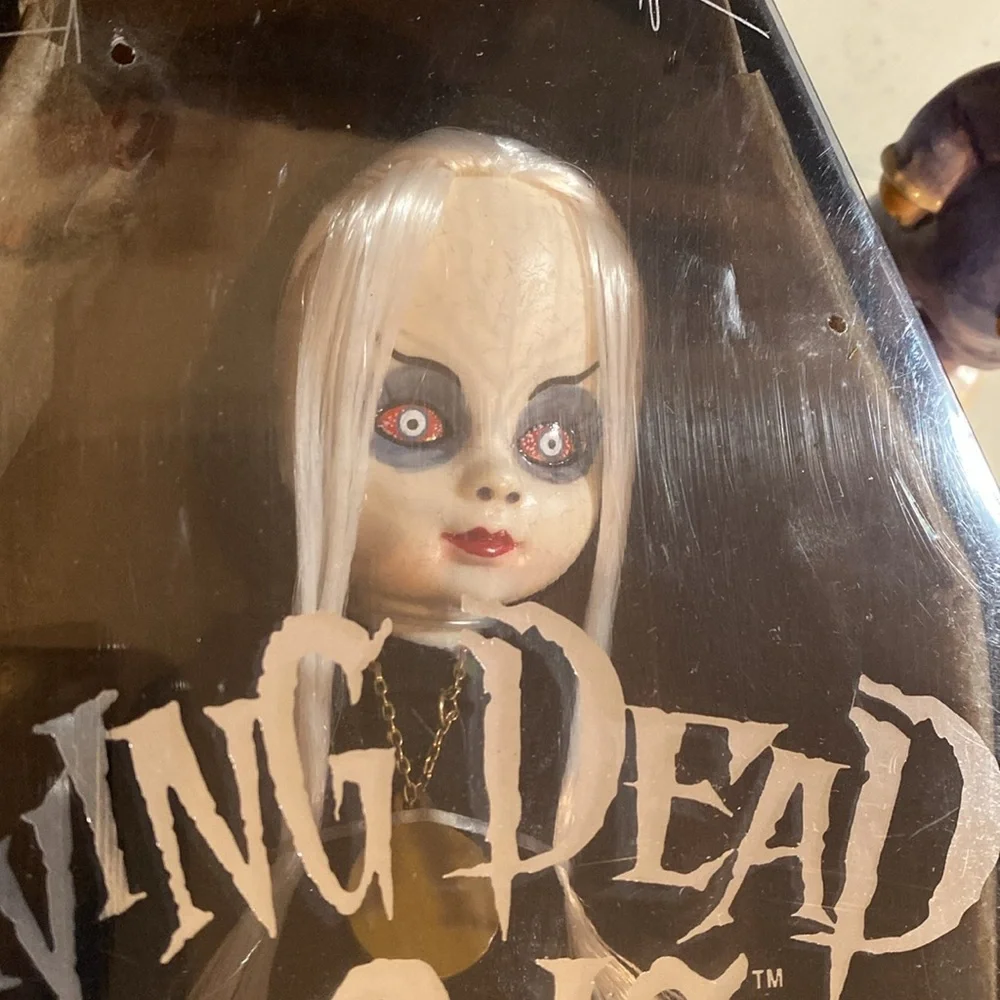Living Dead Dolls Walpurgis Close Up German Exclusive